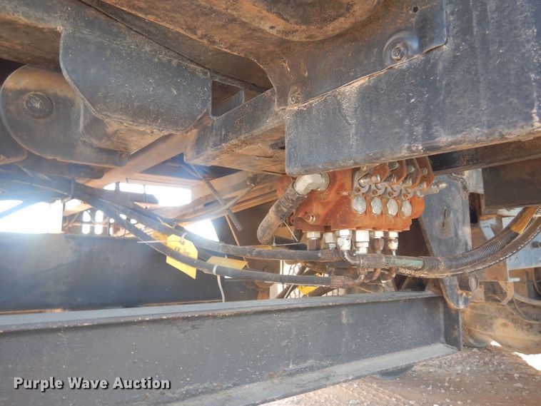 image for item KO9918 2005 Mack CV713  rollback truck