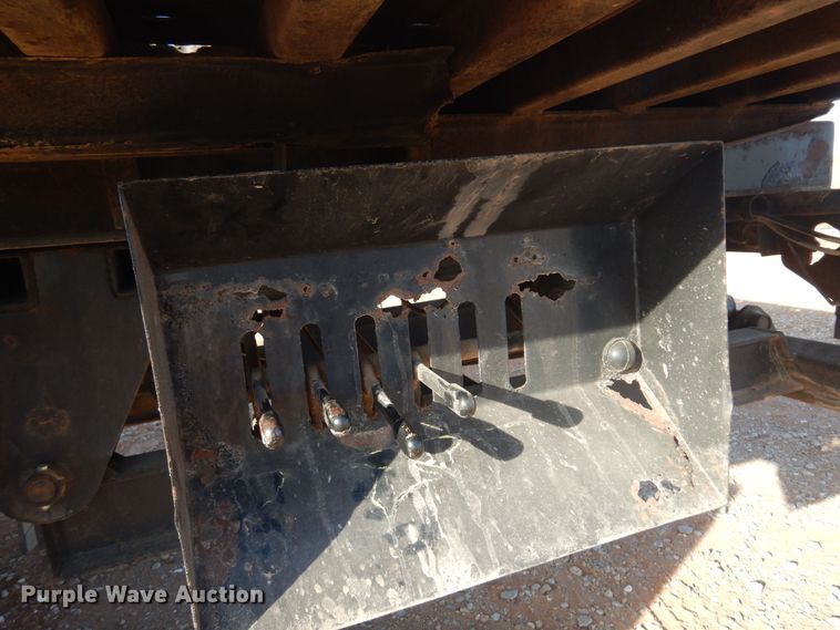 image for item KO9918 2005 Mack CV713  rollback truck