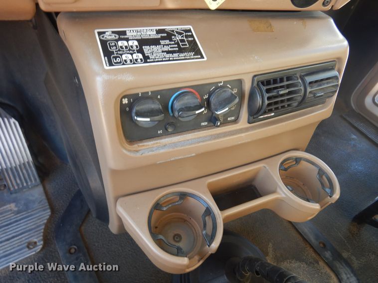 image for item KO9918 2005 Mack CV713  rollback truck