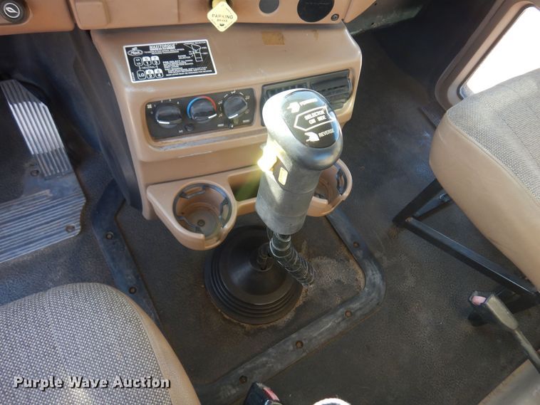 image for item KO9918 2005 Mack CV713  rollback truck