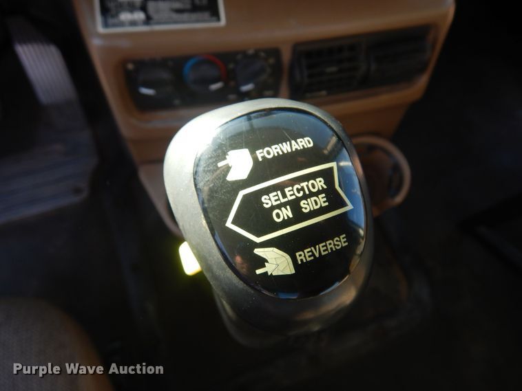 image for item KO9918 2005 Mack CV713  rollback truck