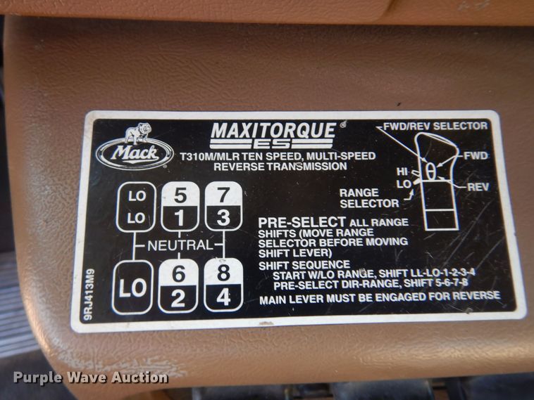 image for item KO9918 2005 Mack CV713  rollback truck