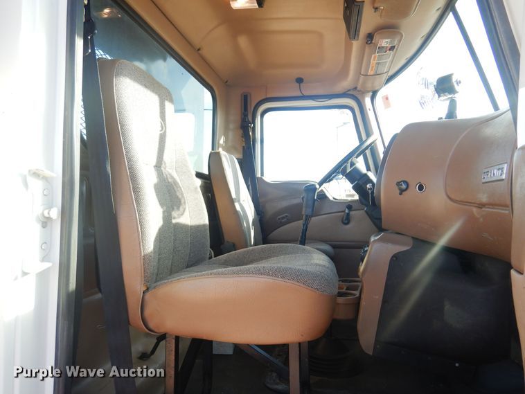 image for item KO9918 2005 Mack CV713  rollback truck