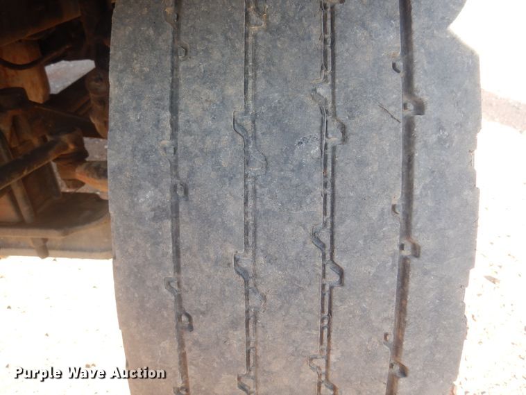 image for item KO9918 2005 Mack CV713  rollback truck