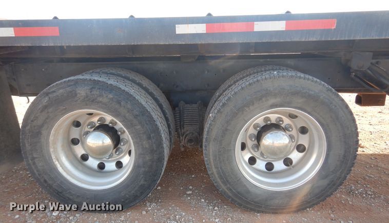 image for item KO9918 2005 Mack CV713  rollback truck