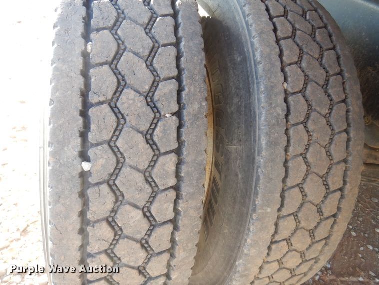 image for item KO9918 2005 Mack CV713  rollback truck