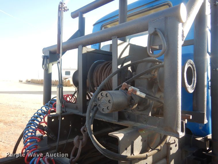 image for item KO9920 1983 Mack 400  semi truck