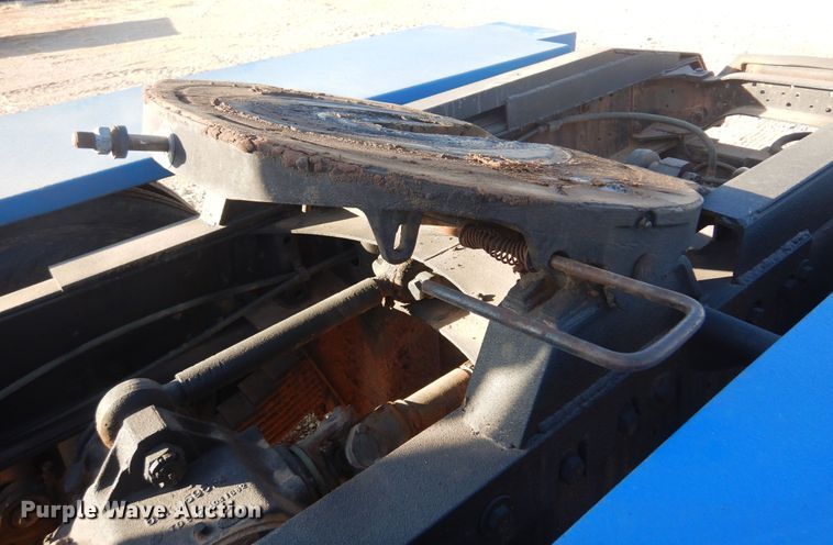 image for item KO9920 1983 Mack 400  semi truck