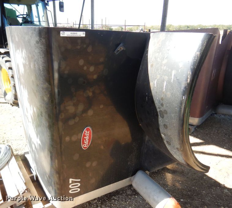 image for item KU9642 Peterbilt 378  hood