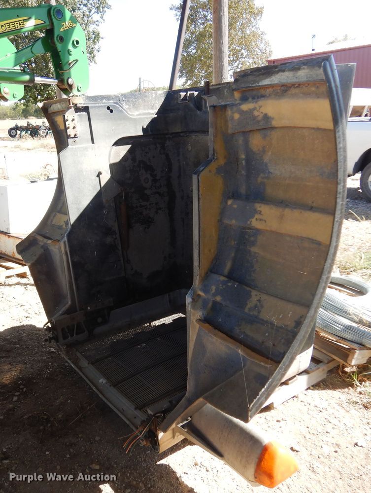 image for item KU9642 Peterbilt 378  hood