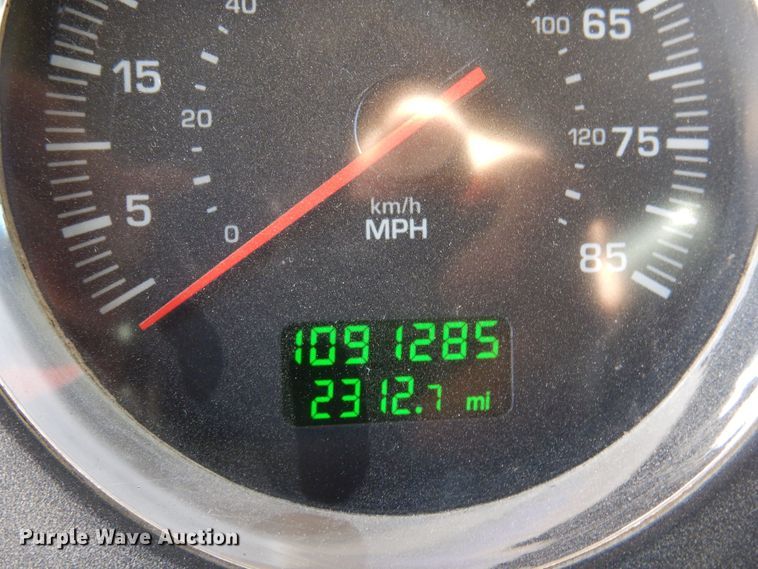 image for item KU9645 2007 Kenworth T800  semi truck