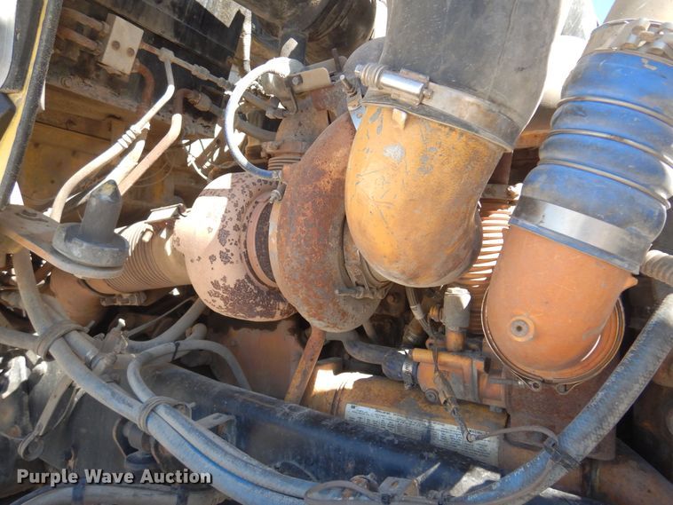 image for item KU9645 2007 Kenworth T800  semi truck