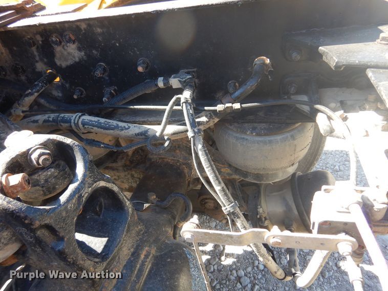 image for item KU9645 2007 Kenworth T800  semi truck