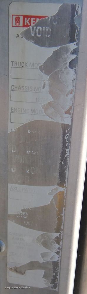 image for item KU9645 2007 Kenworth T800  semi truck