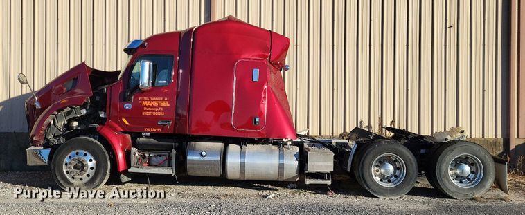 image for item LR9033 2019 Peterbilt 567  semi truck