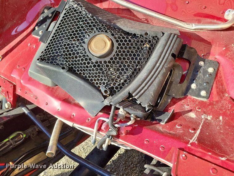 image for item LR9033 2019 Peterbilt 567  semi truck