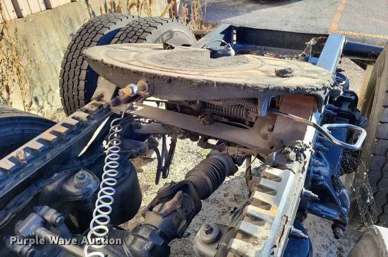 image for item LR9033 2019 Peterbilt 567  semi truck