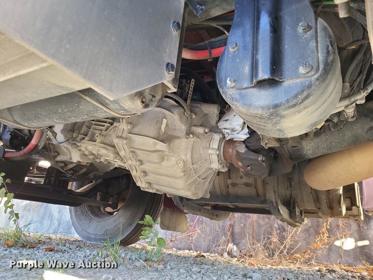 image for item LR9033 2019 Peterbilt 567  semi truck