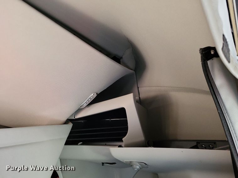 image for item LR9033 2019 Peterbilt 567  semi truck