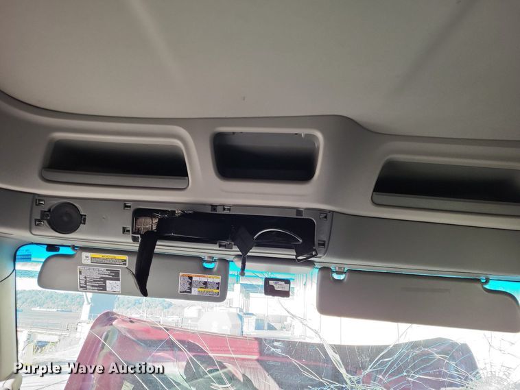 image for item LR9033 2019 Peterbilt 567  semi truck