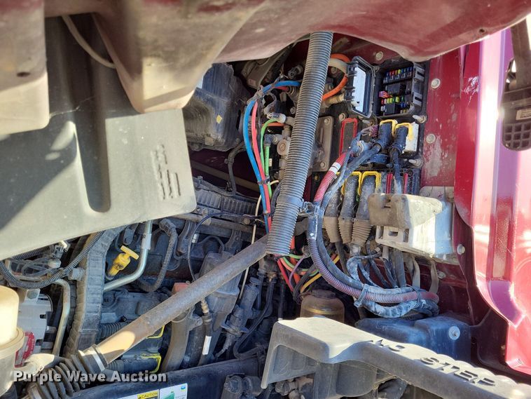 image for item LR9033 2019 Peterbilt 567  semi truck