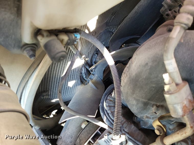 image for item LR9033 2019 Peterbilt 567  semi truck