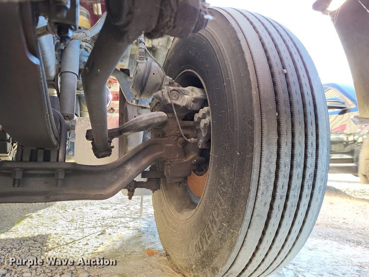 image for item LR9033 2019 Peterbilt 567  semi truck