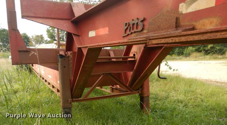 image for item LS9901 1993 Pitts LP-40  log trailer
