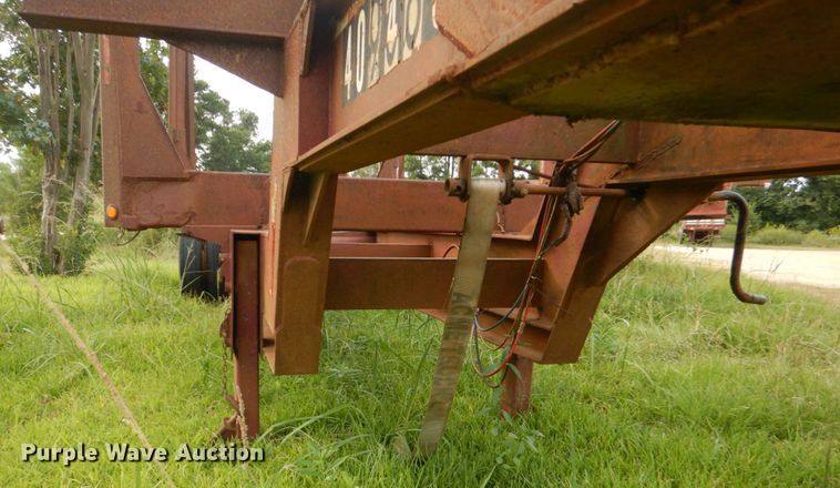 image for item LS9902 1999 Sun Manufacturing, Inc. Plantation  log trailer