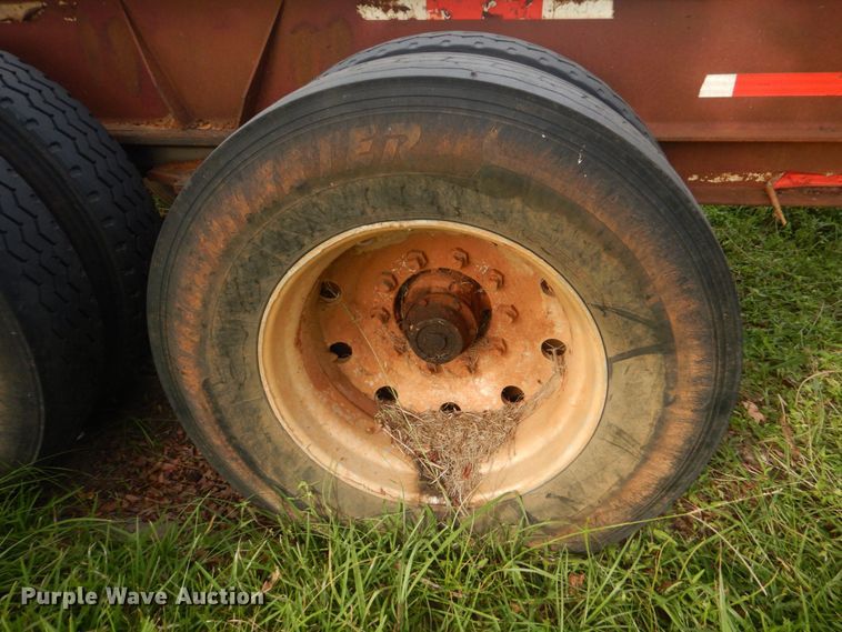 image for item LS9902 1999 Sun Manufacturing, Inc. Plantation  log trailer