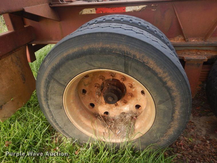 image for item LS9902 1999 Sun Manufacturing, Inc. Plantation  log trailer