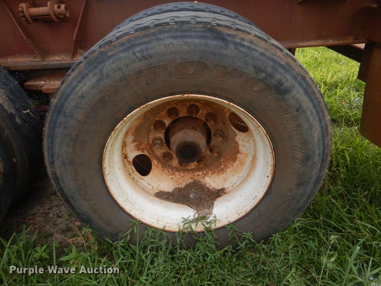 image for item LS9902 1999 Sun Manufacturing, Inc. Plantation  log trailer