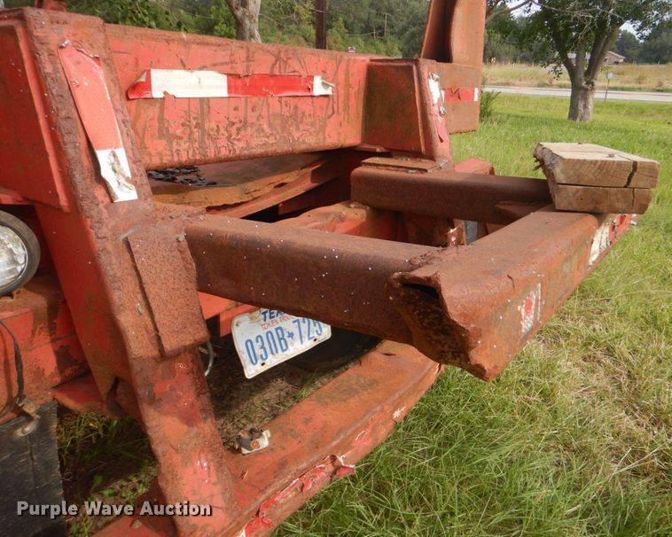 image for item LS9903 1995 Viking  log trailer