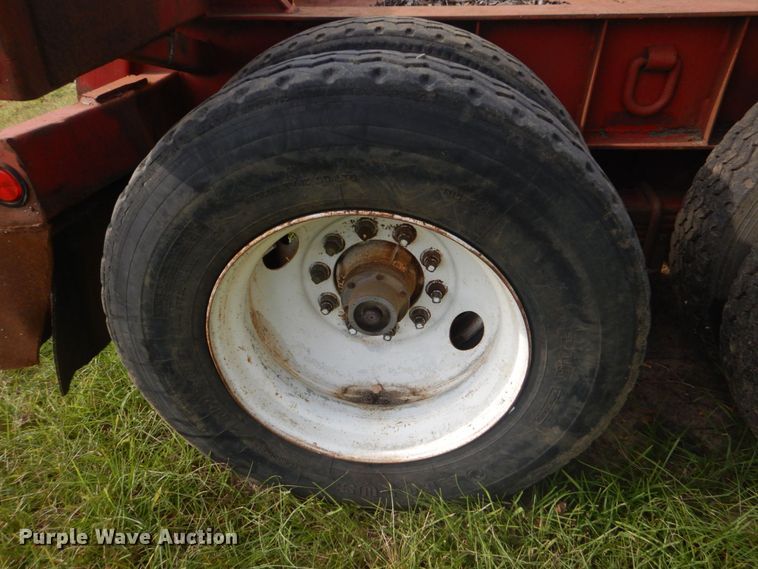 image for item LS9903 1995 Viking  log trailer