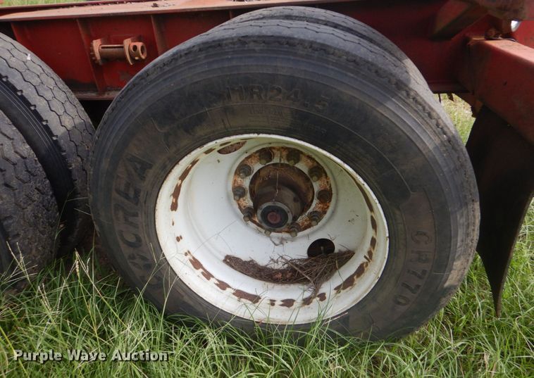 image for item LS9903 1995 Viking  log trailer