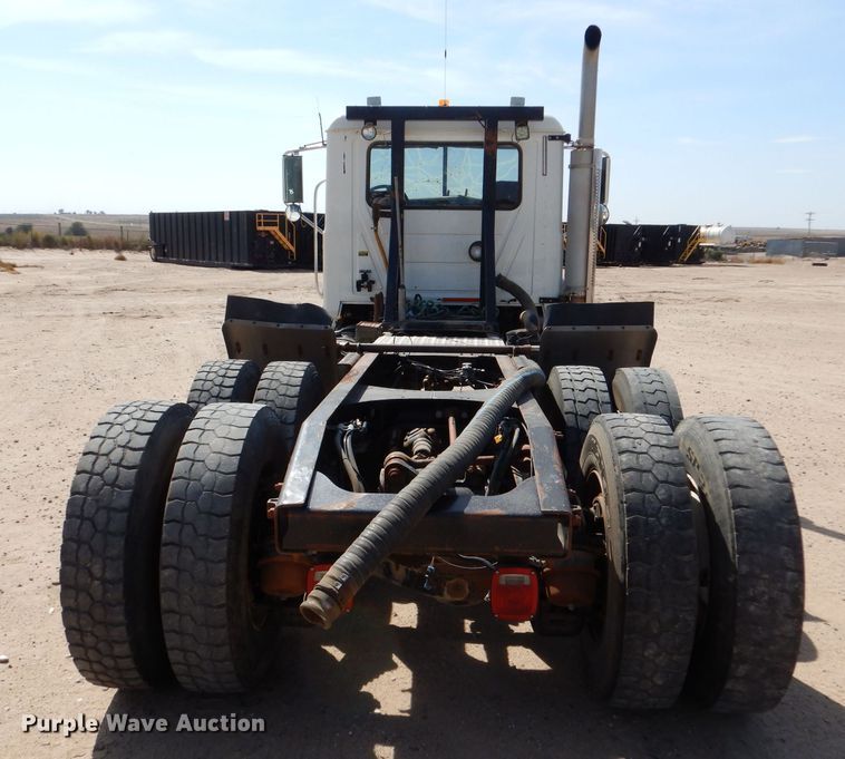 image for item LU9607 2006 Mack CT713 Granite  semi truck