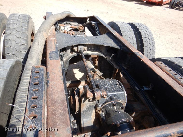 image for item LU9607 2006 Mack CT713 Granite  semi truck