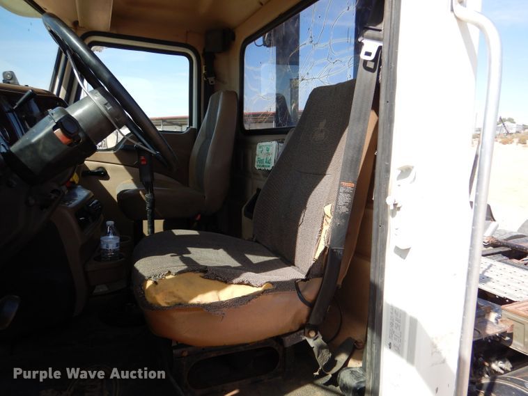 image for item LU9607 2006 Mack CT713 Granite  semi truck