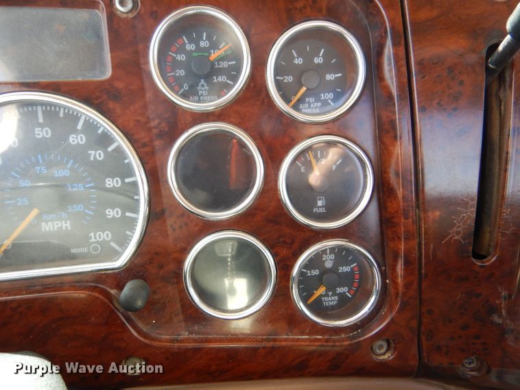 image for item LU9607 2006 Mack CT713 Granite  semi truck