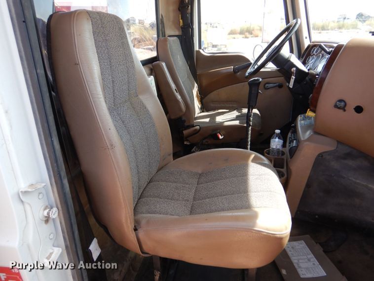 image for item LU9607 2006 Mack CT713 Granite  semi truck