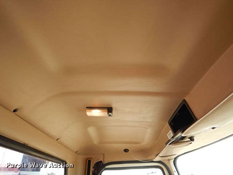 image for item LU9607 2006 Mack CT713 Granite  semi truck