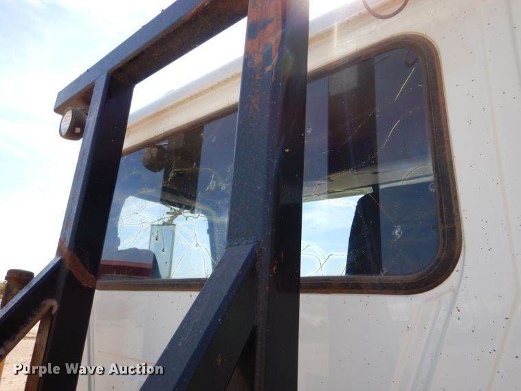 image for item LU9607 2006 Mack CT713 Granite  semi truck