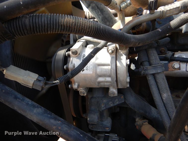 image for item LU9607 2006 Mack CT713 Granite  semi truck