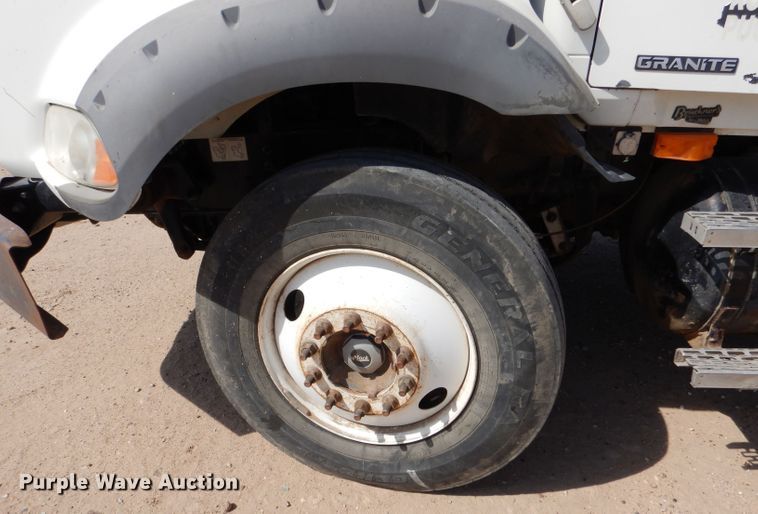 image for item LU9607 2006 Mack CT713 Granite  semi truck