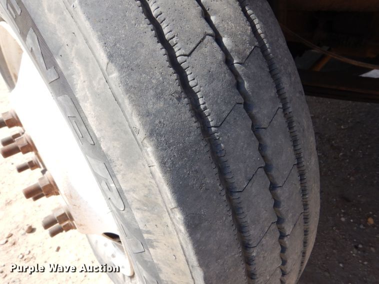 image for item LU9607 2006 Mack CT713 Granite  semi truck