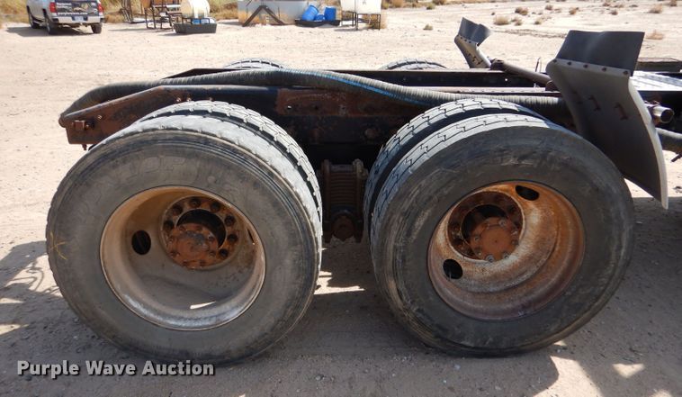 image for item LU9607 2006 Mack CT713 Granite  semi truck