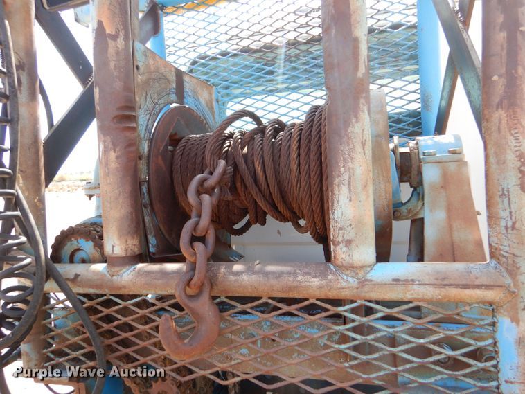 image for item LU9608 1989 Mack R690ST  semi truck