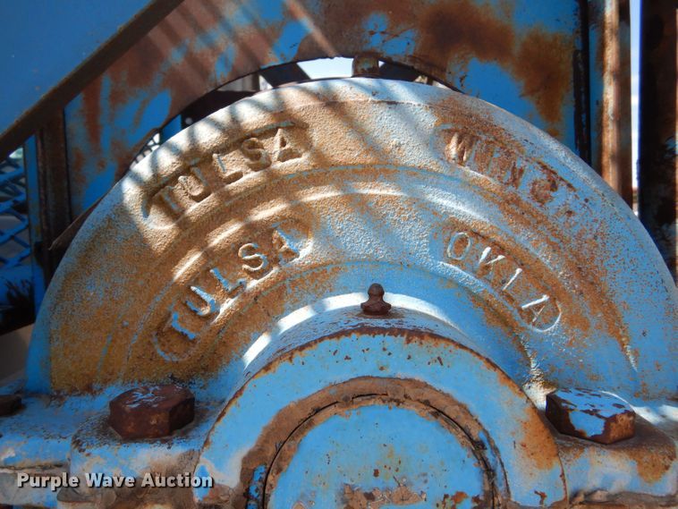 image for item LU9608 1989 Mack R690ST  semi truck