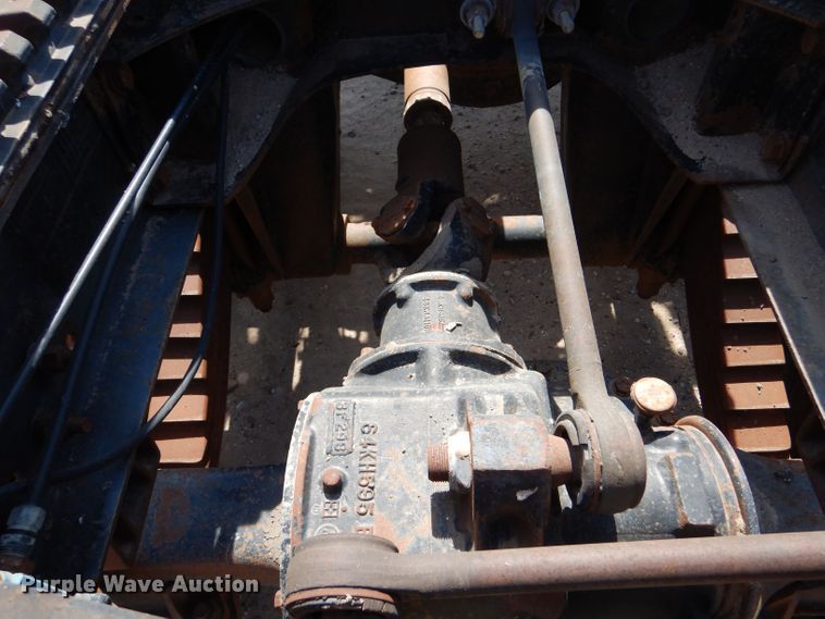 image for item LU9608 1989 Mack R690ST  semi truck