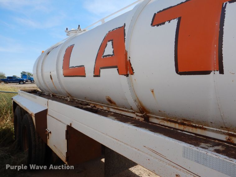 image for item LU9609 2001 Eagle EV-130  tank trailer